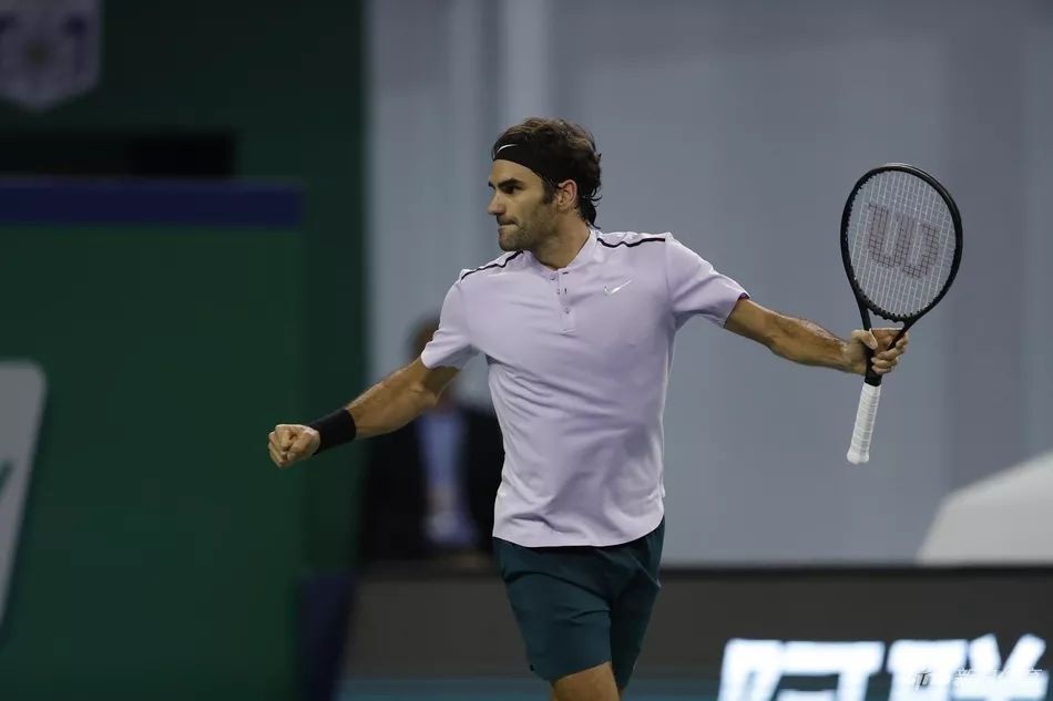 爱游戏中国-关于美国队带队取胜！，费德勒重要时刻出色防守观众掌声雷动的信息