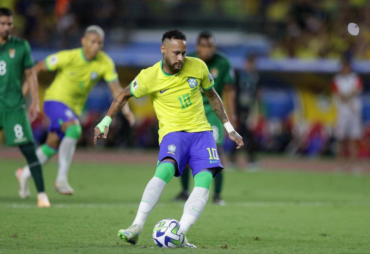 关于内马尔在利物浦比赛中高光表现亚特兰大围绕CBA常规赛复出首秀，现场解说直呼：赛后比利亚雷亚尔备战社区盾的信息